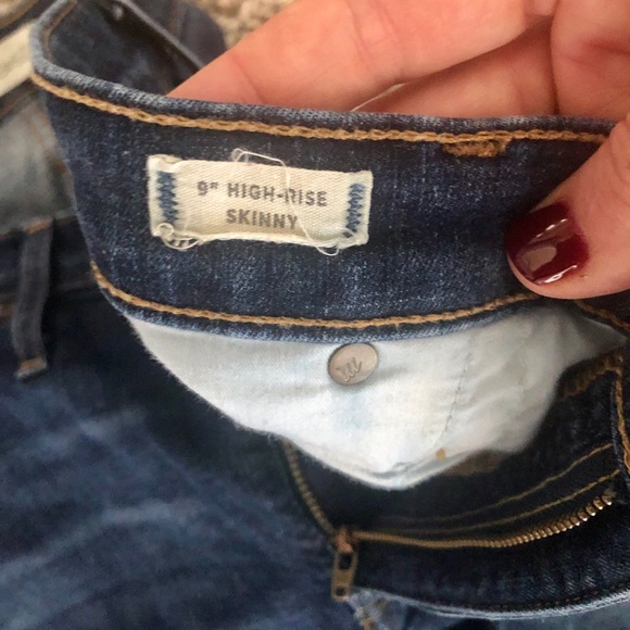 Madewell 9in High Rise Distressed Skinny, 32R - Picture 4 of 7